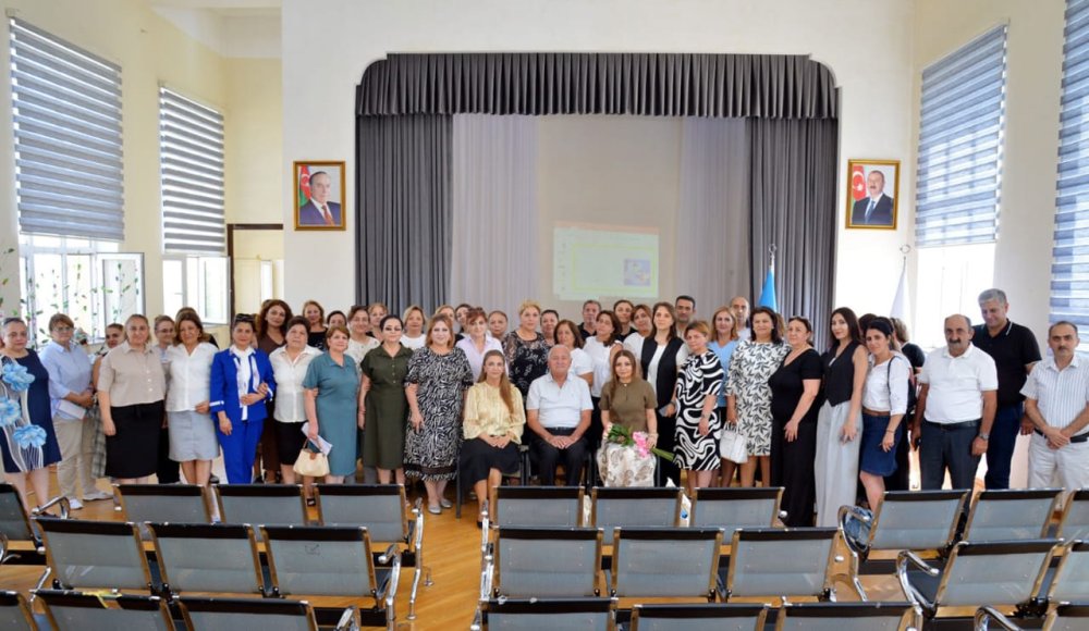 Paytaxt mekteblerinde maariflendirici gorusler baslayib