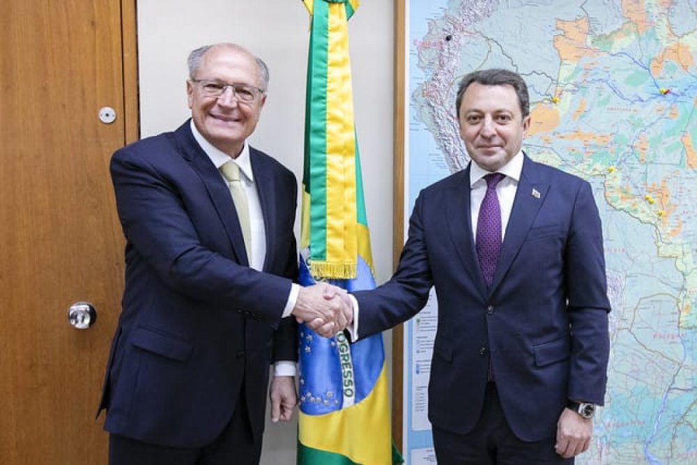 Elnur Memmedov Braziliyaya sefer edib