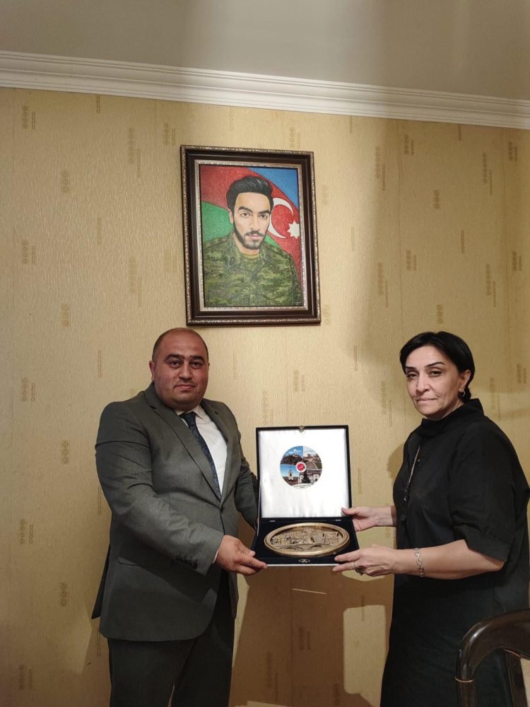 Sehid Anasina dogum gunu tebriki