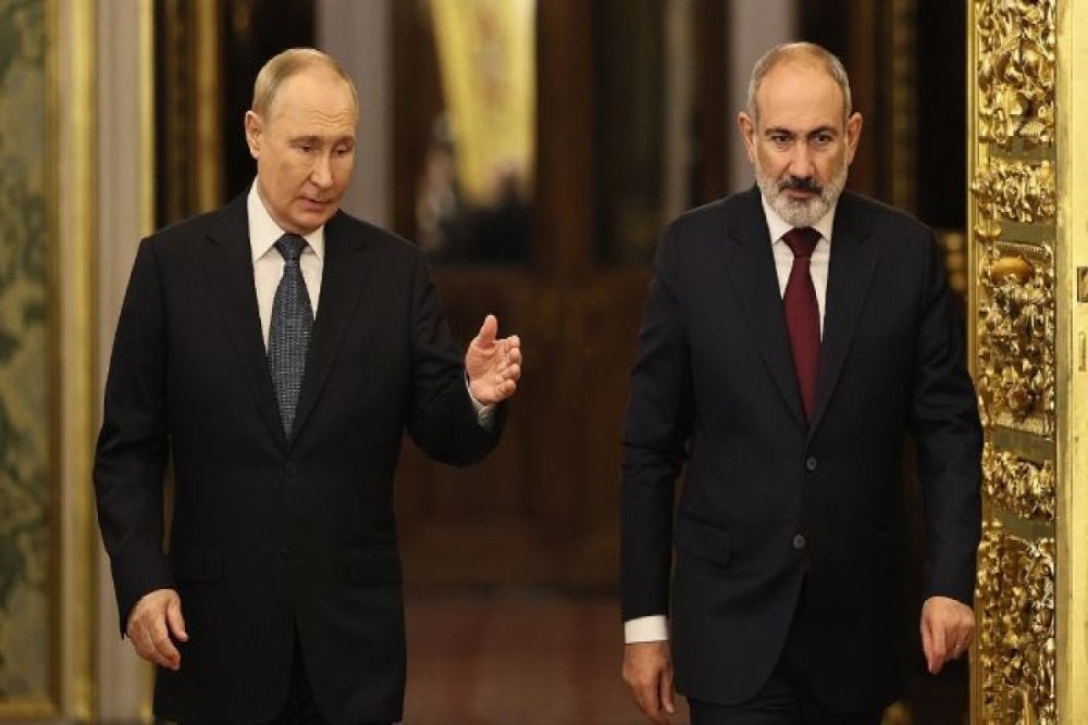 KIV: Pasinyan Moskvada Putinle gorusecek