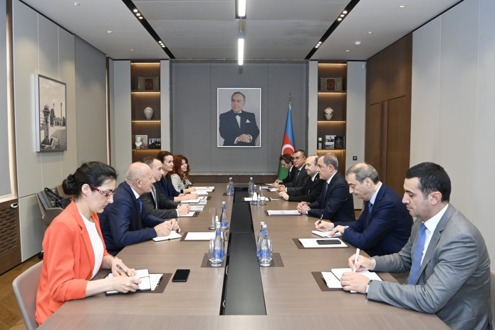 Ceyhun Bayramov Serbiya Xarici Isler Nazirliyinin dovlet katibi ile gorusub