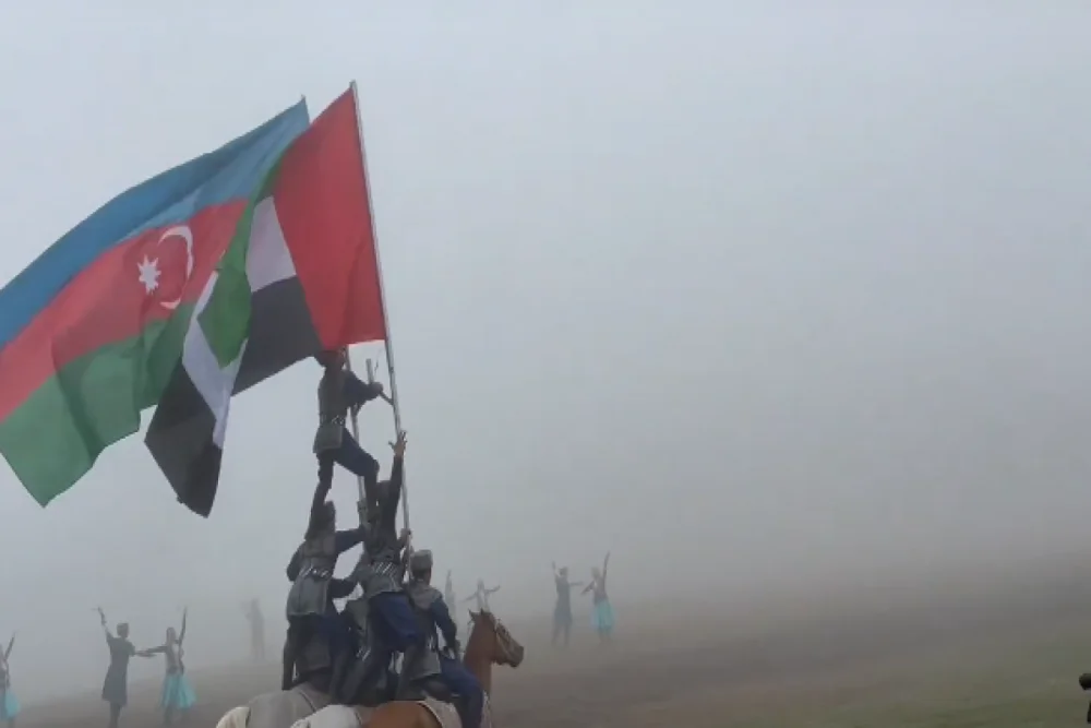 Cidir duzunde BEE ile dostluq remzi kimi Qarabag atlarinin yurusu kecirilib - VIDEO