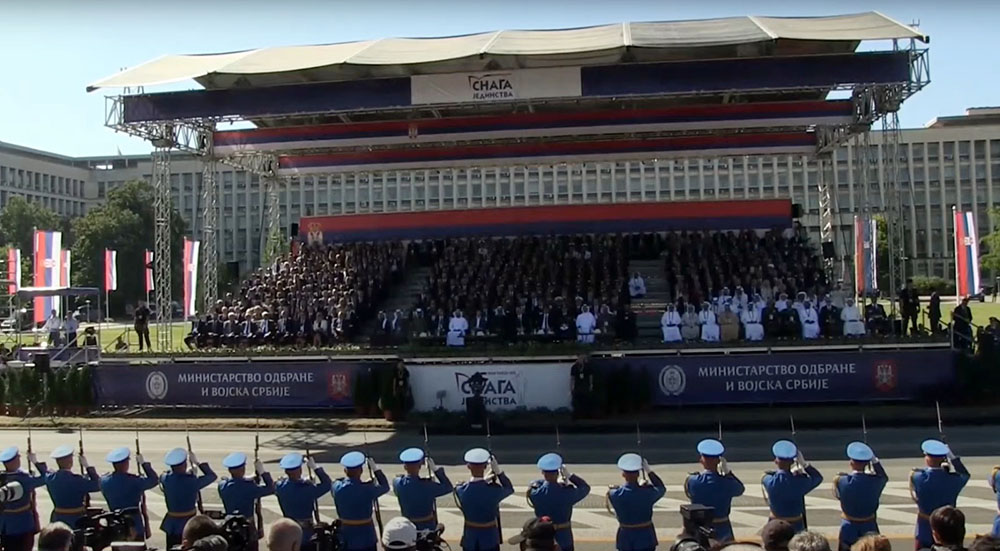 Azerbaycan Ordusunun Bas Qerargah reisi Belqradda herbi paradda istirak edib