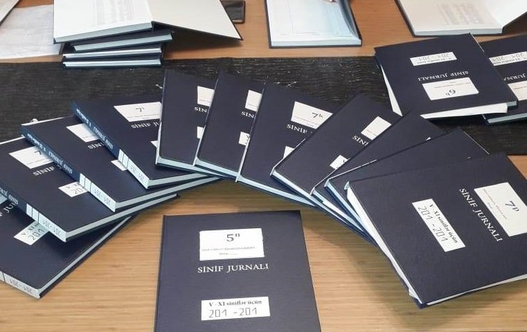 Mekteblerde kagiz jurnallar legv edilir