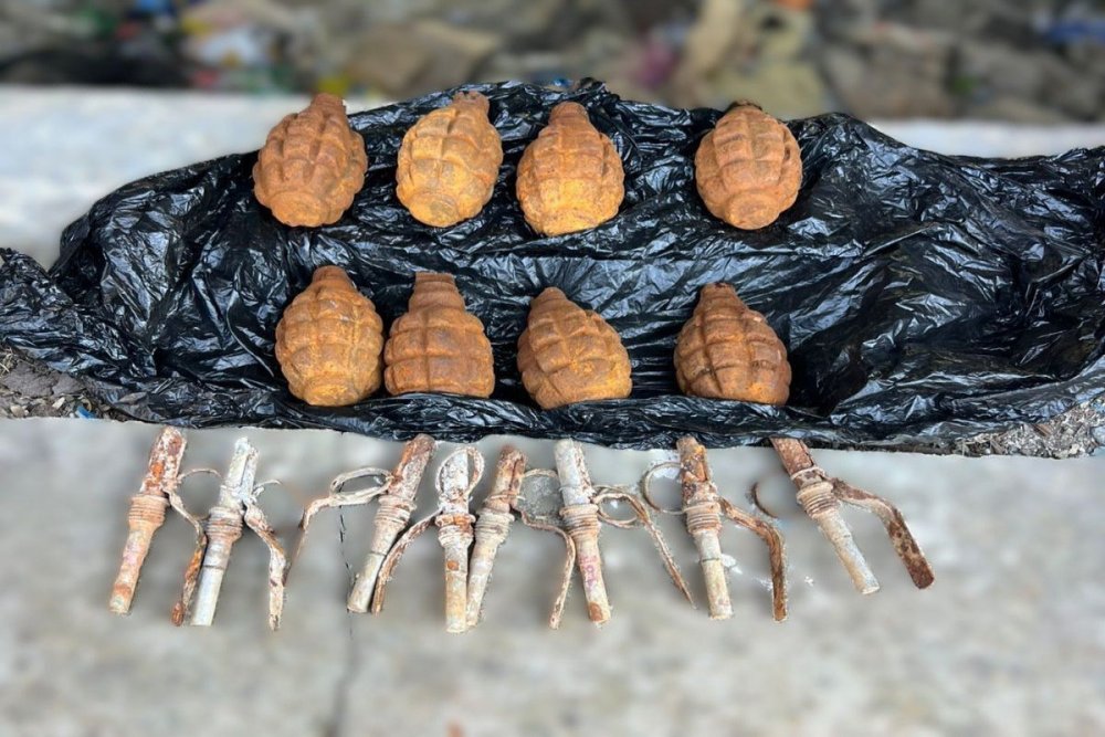 Hebs olunmus sexsin gizletdiyi 8 qumbara tapilib