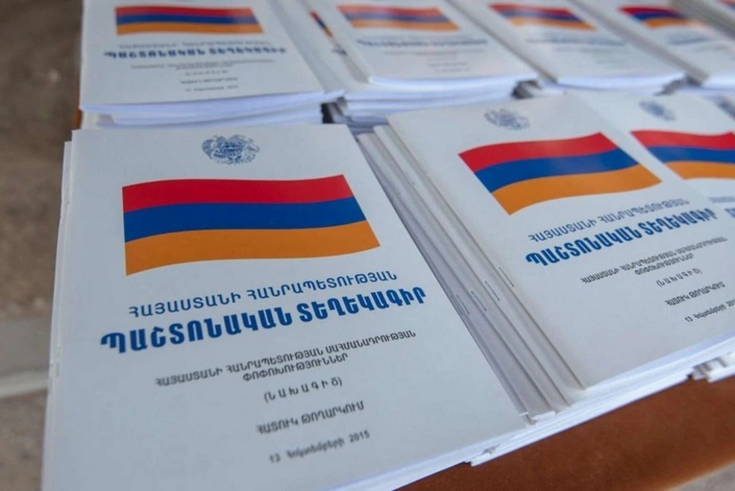 Ermenistanda konstitusiya islahati muzakire olunur