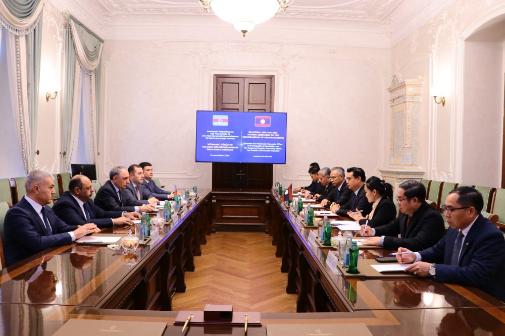 Kamran Eliyev Laosun bas prokuroru ile gorusdu