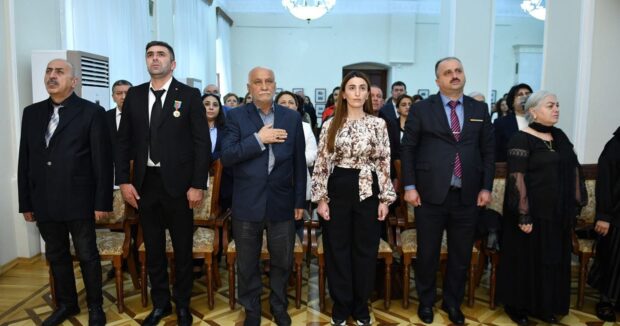 Yeni Azerbaycan Partiyasi Sebail rayon teskilati ve Milli Azerbaycan Tarix muzeyinin birge teskilatciligi ile “27 sentyabr Anim Gunu” ile elaqedar tedbir kecirilib – FOTOLAR