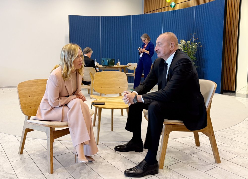 Ilham Eliyevin Kopenhagende Italiya Nazirler Surasinin Sedri ile gorusu oldu