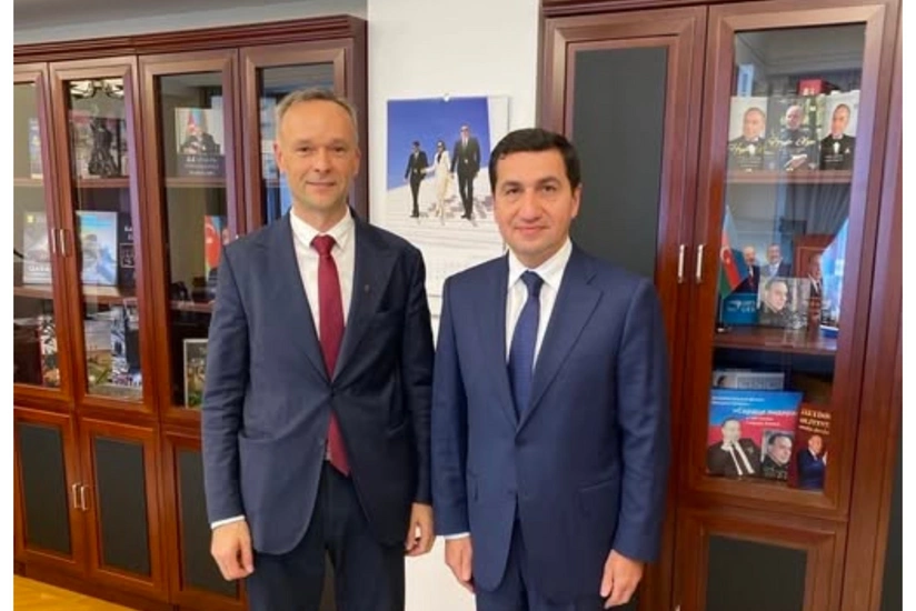 Hikmet Haciyev Litva sefiri ile ikiterefli munasibetleri muzakire edib