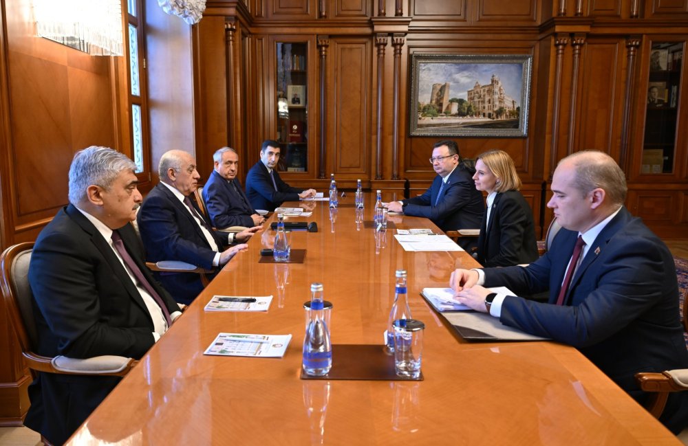 Eli Esedov Belarusun Bas nazirinin muavini ile gorusub