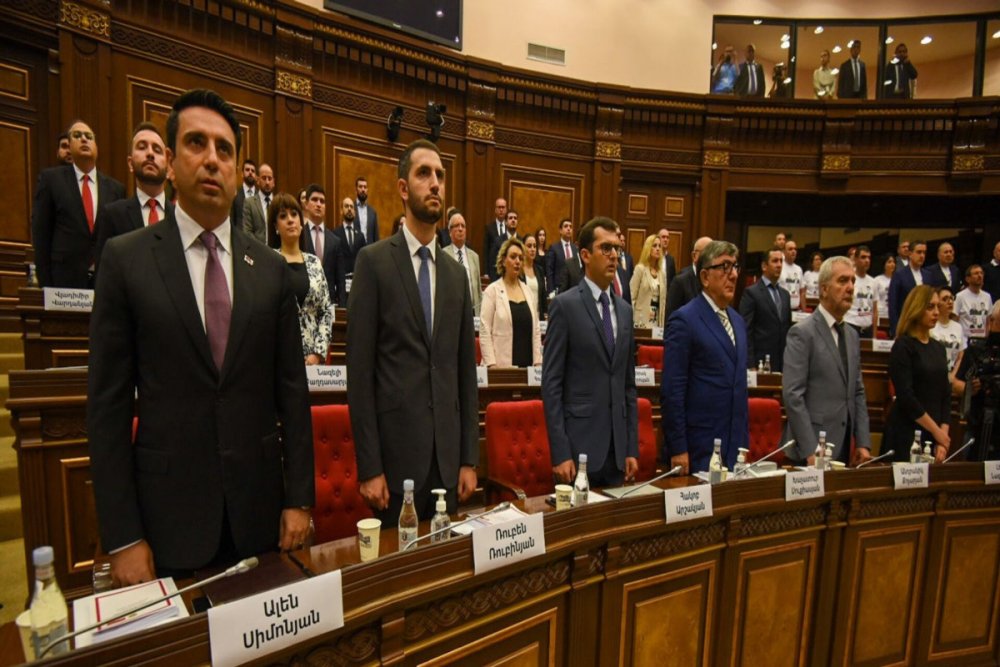 Ermenistanda 44 gunluk muharibeni arasdiran komissiyanin hesabati derc edilecek