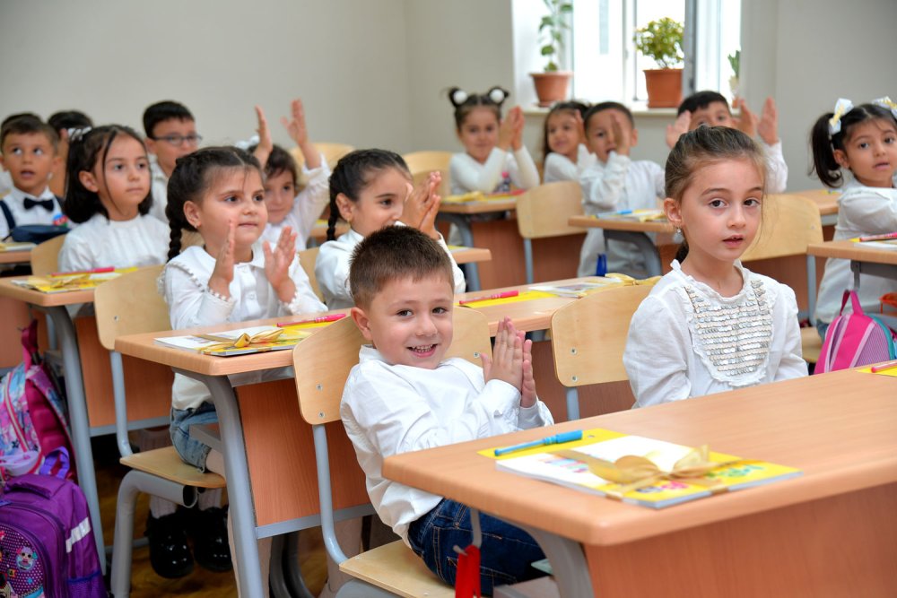 Usaq evinde yasayan nece nefer tehsile celb edilib?