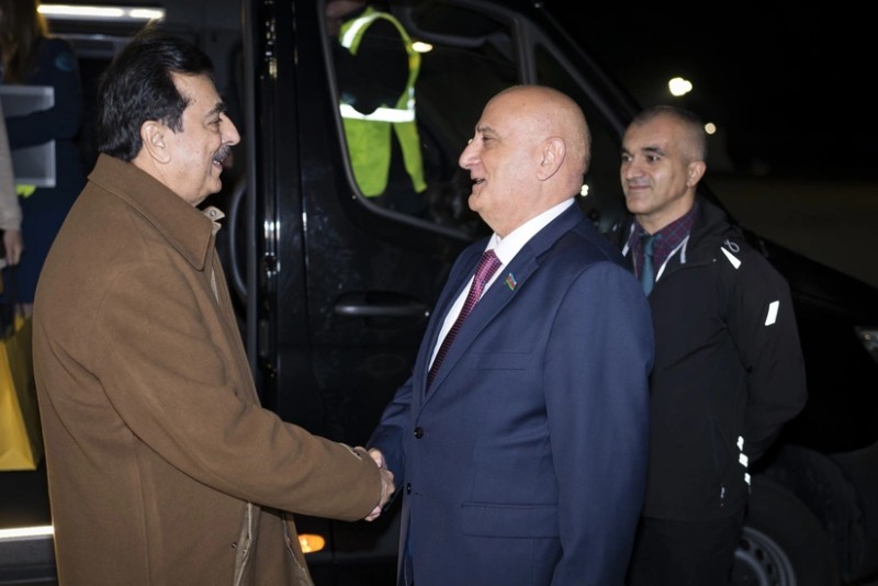 Pakistan Senatinin sedri Azerbaycana geldi