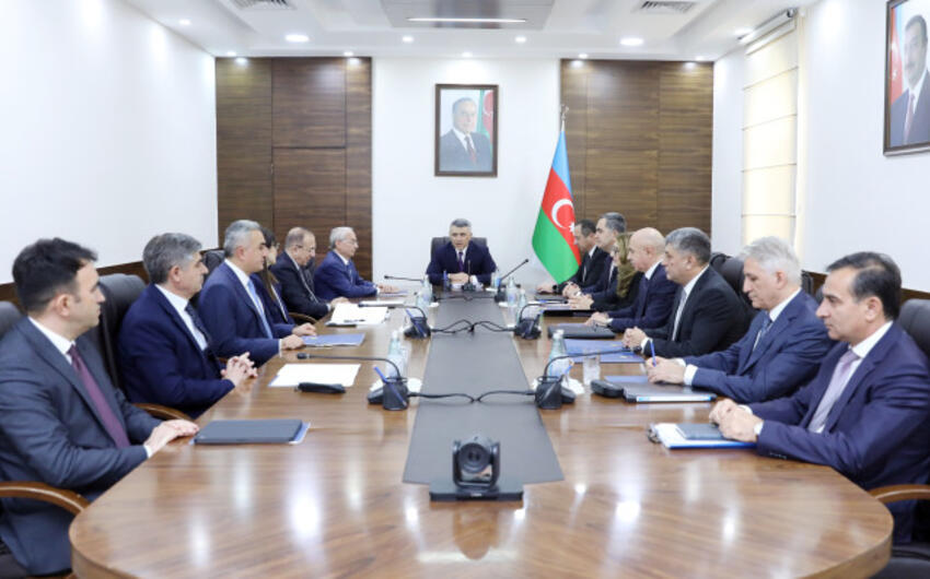 Mehkeme-Huquq Surasinin iclasi kecirildi