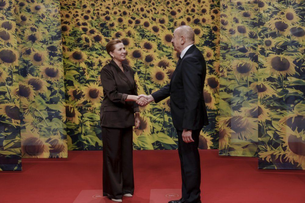 Prezident Kopenhagende “Avropa Siyasi Birliyi”nin 7-ci Zirve toplantisinin acilis merasiminde istirak edib