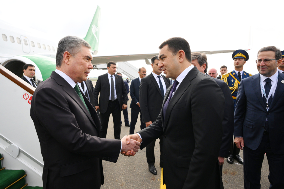 Turkmenistan Xalq Meslehetinin Sedri Azerbaycana sefere gelib