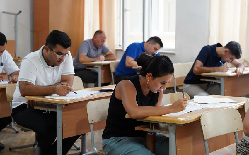 584 telebe odenissiz tehsil alacaq - Resmi