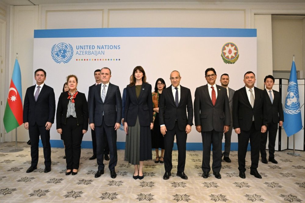 Azerbaycanla BMT arasinda Dayaniqli Inkisaf uzre Emekdasliga dair Cercive Senedi imzalanib
