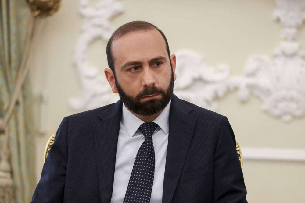 Mirzoyan: Azerbaycan ve Turkiye prezidentleri Irevanda kecirilecek sammite devet olunublar