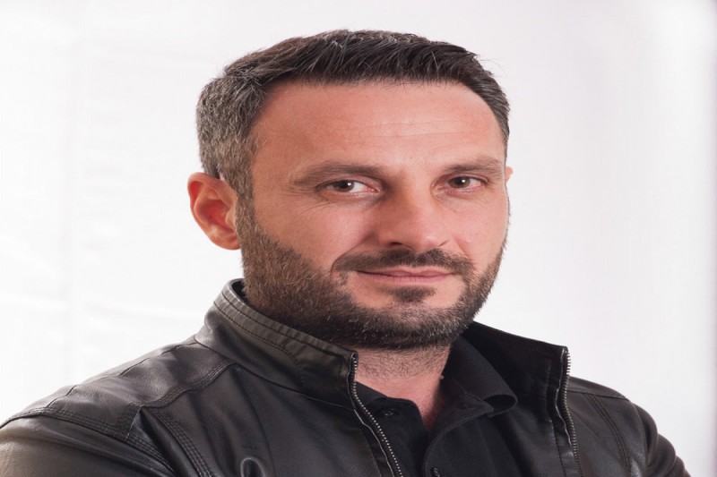 Emekdar artist Resad Bextiyarov vefat edib