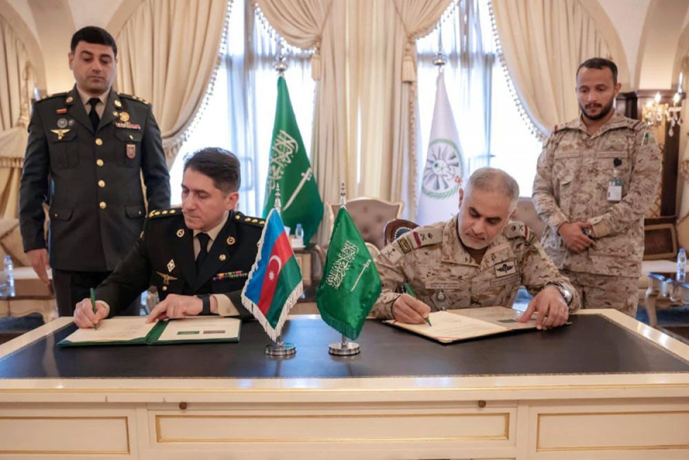 Azerbaycan ve Seudiyye Erebistani MN arasinda protokol imzalanib