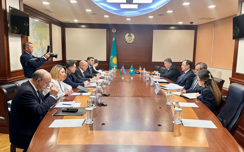 Azerbaycan–Qazaxistan Hokumetlerarasi Komissiyanin Baki iclasina hazirliq muzakire edildi