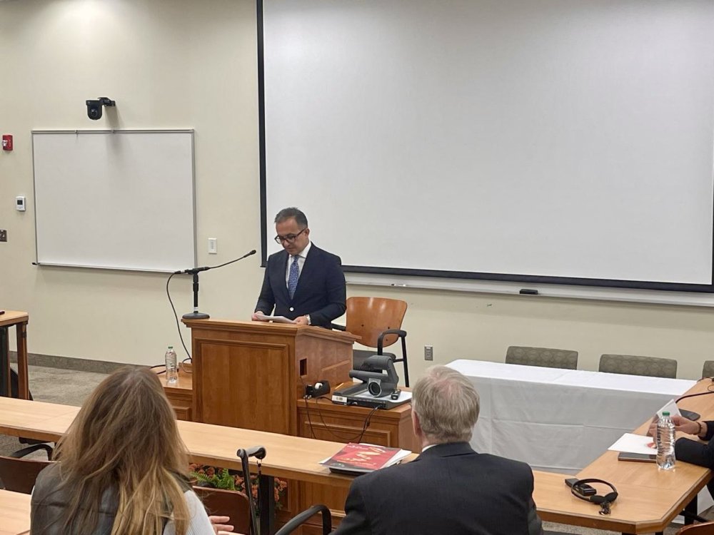 Komite sedri 32-ci Beynelxalq Huquq ve Din Simpoziumunda cixis edib