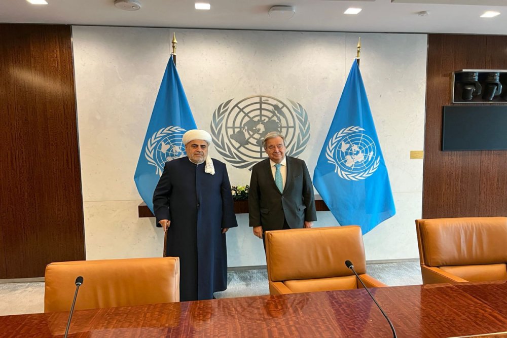 Allahsukur Pasazade BMT bas katibi ile gorusub