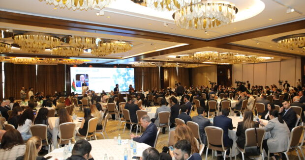 Bakida rifah ve tibbi turizmin gelecek perspektivlerine dair konfrans kecirilir