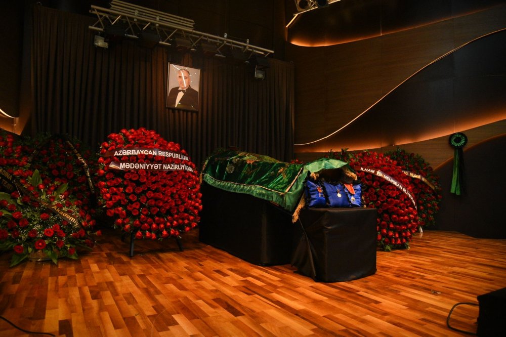 Ramiz Quliyev ile vida merasimi kecirilir