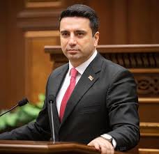 Ermenistan parlamentinin sedri Bakiya getmeye hazir oldugunu bildirib