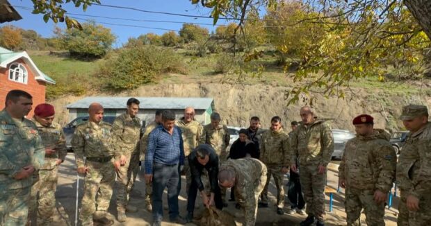 Xususi Teyinatli Quvvelerin qazileri, Milli Qehreman Penceli Teymurovun anasini ziyaret edib, qurban kesdiler - FOTO