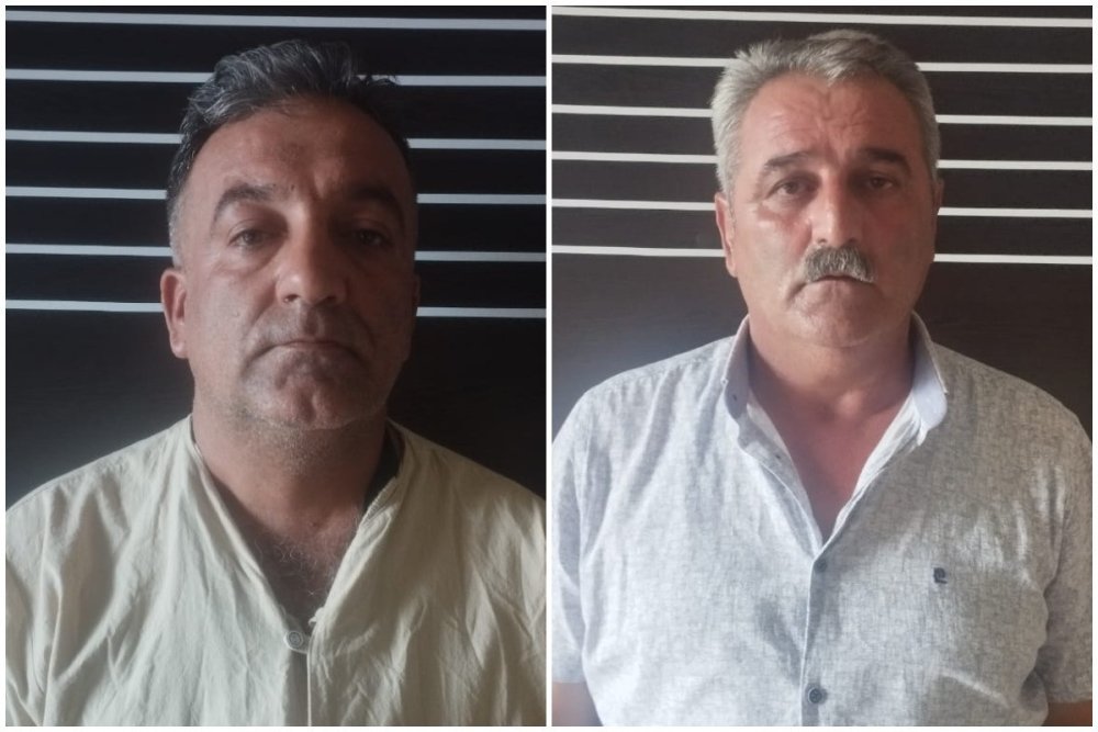 Hede-qorxu ile pul teleb etmekde teqsirlendirilen sayt rehberi ve tanisinin mehkemesi baslayir