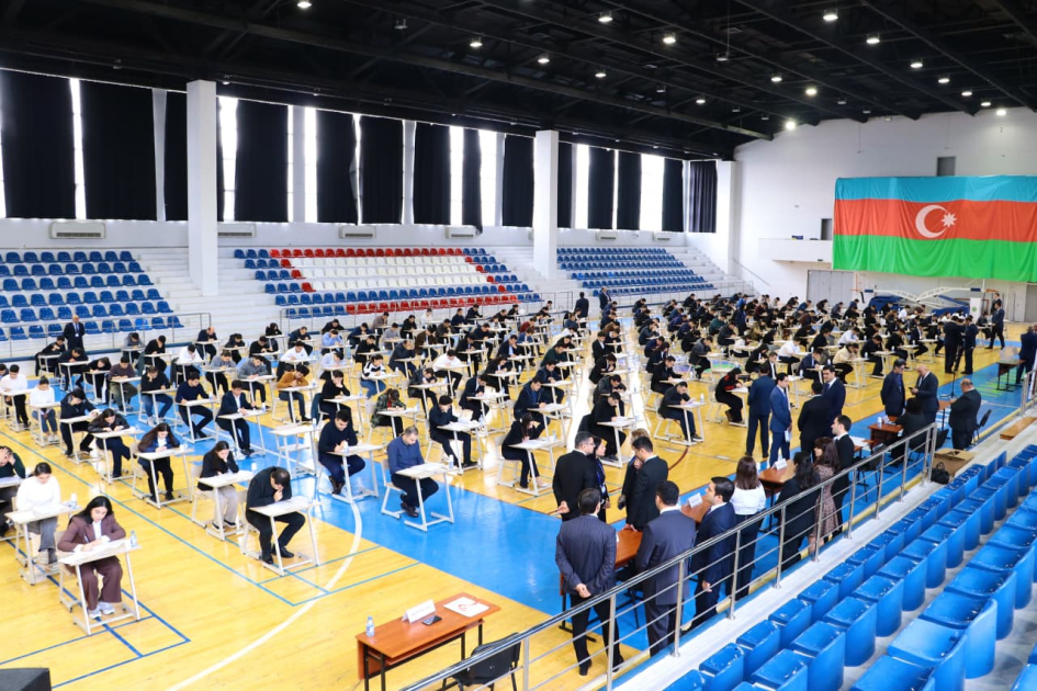 Prokurorluq orqanlarinda qulluga qebulla bagli musabiqenin yazili imtahan merhelesi kecirilib