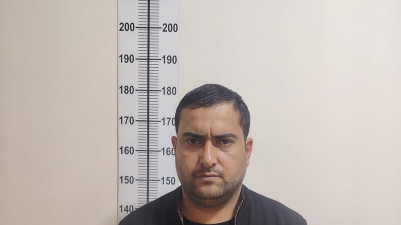 Naxcivanda ise duzeltmek adi altinda deleduzluq eden sexs saxlanildi