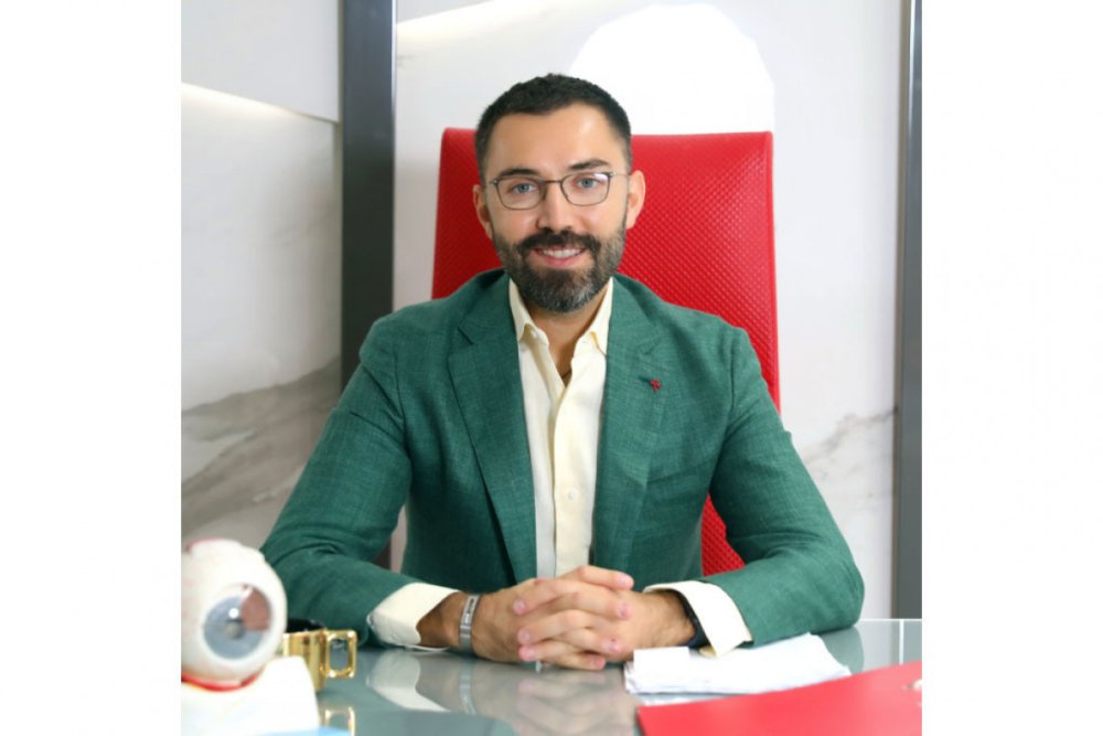 Taninmis oftalmoloqla bagli sikayet esasinda acilan cinayet isine xitam verilib