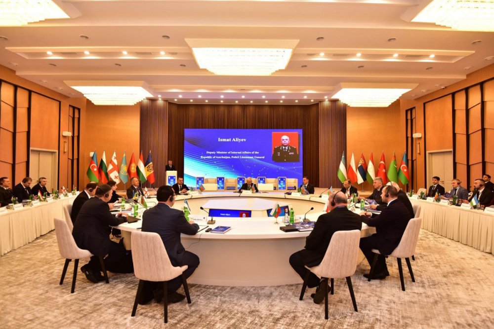 Polis Akademiyasinin teskilatciligi ile beynelxalq konfrans kecirilib - VIDEO