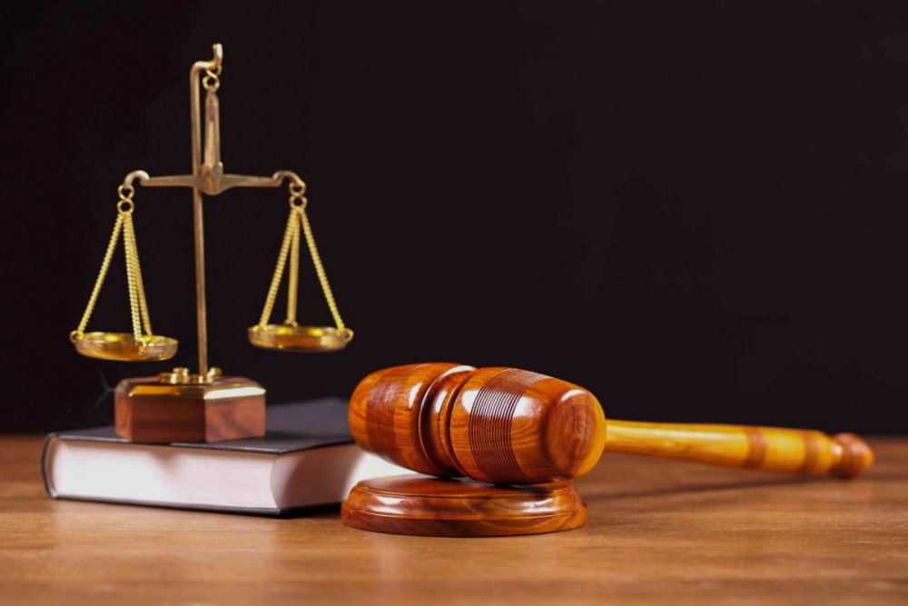 Vekil Nemet Kerimlini tehqir etmekde ittiham olunan sexse hebs cezasi verilib