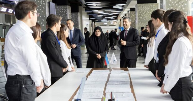 Iraqin rabite naziri “ASAN xidmet”de -FOTOLAR