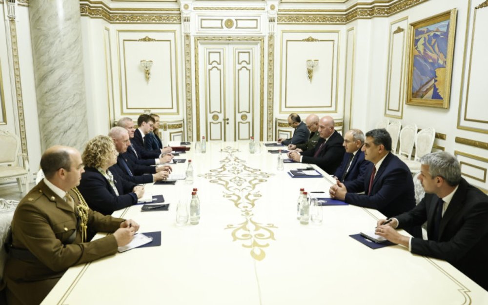 Pasinyan Irevanda Azerbaycanla sulhu muzakire etdi