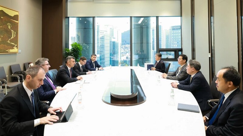 Azerbaycan ve Koreya merkezi banklari arasinda emekdasligin genislendirilmesi muzakire olundu