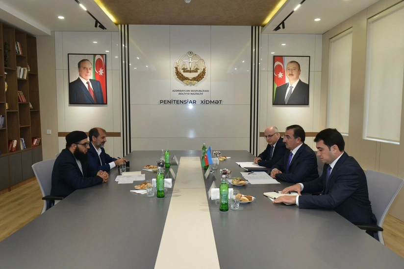 Azerbaycan ve Efqanistan numayendeleri edliyye sahesinde emekdasligi muzakire edibler