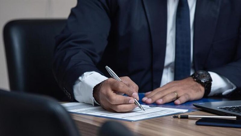 “Dovlet qulluqcusu haqqinda” qanuna deyisiklikler teklif olunur