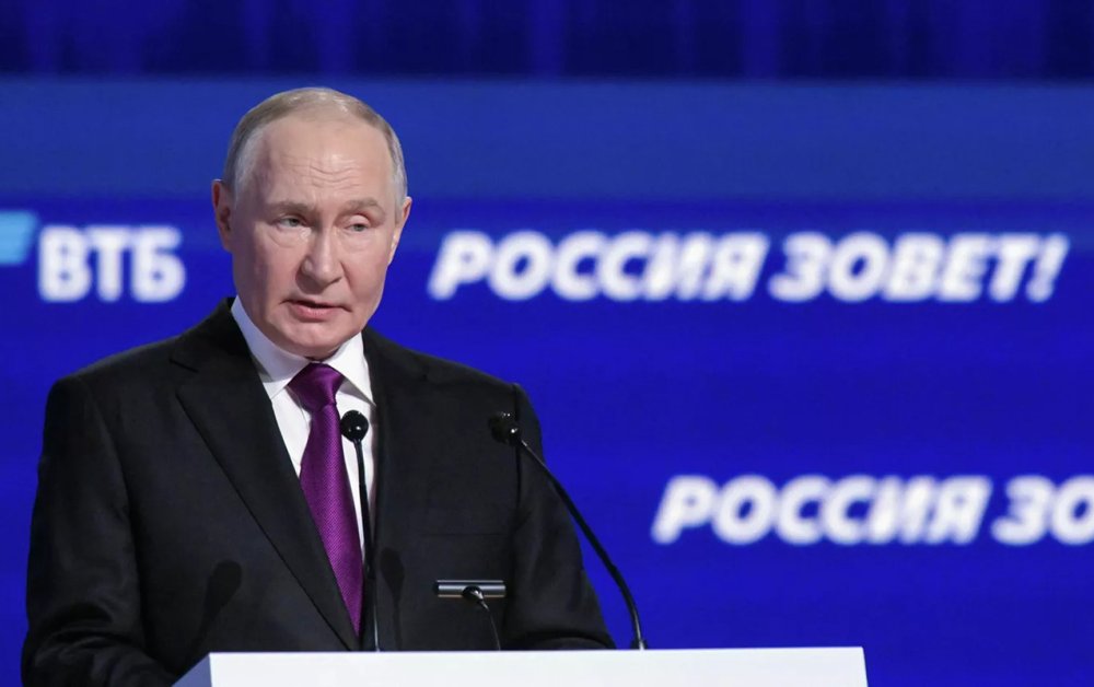 Putin metbuat konfransi kecirir&nbsp;- Canli