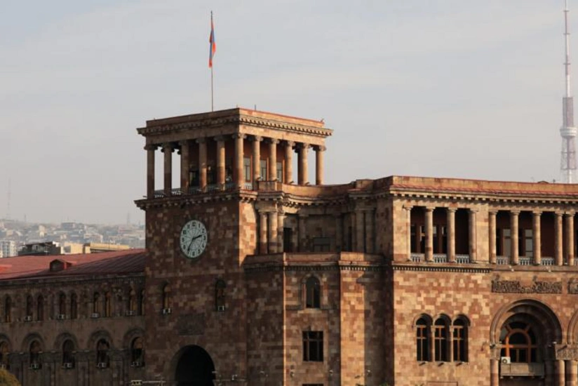 Ermenistanin yeni konstitusiyasinda parlament seckilerinin kecirilmesi qaydalari deyisdirile biler